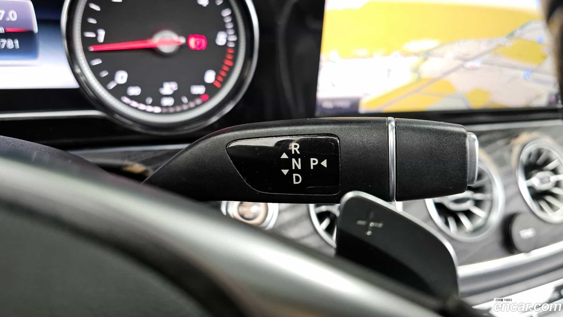 E-Class Mercedes-Benz 2018.9-INNER-009