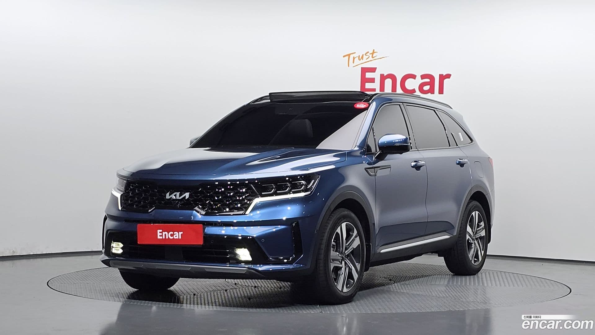 Main__Slider__Photo:Sorento Kia 2021.6-0