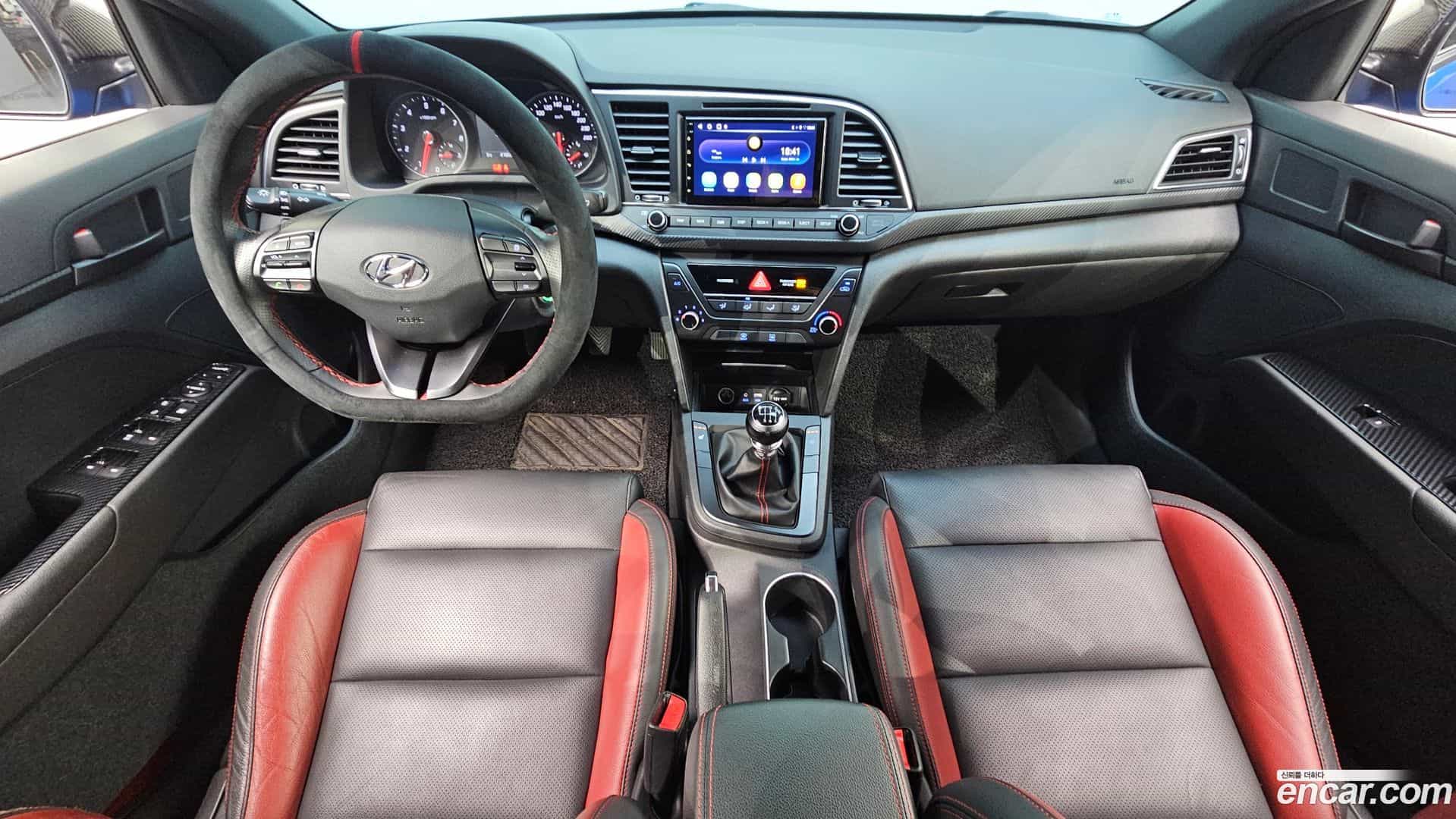 AVANTE Hyundai 2018.4-INNER-007