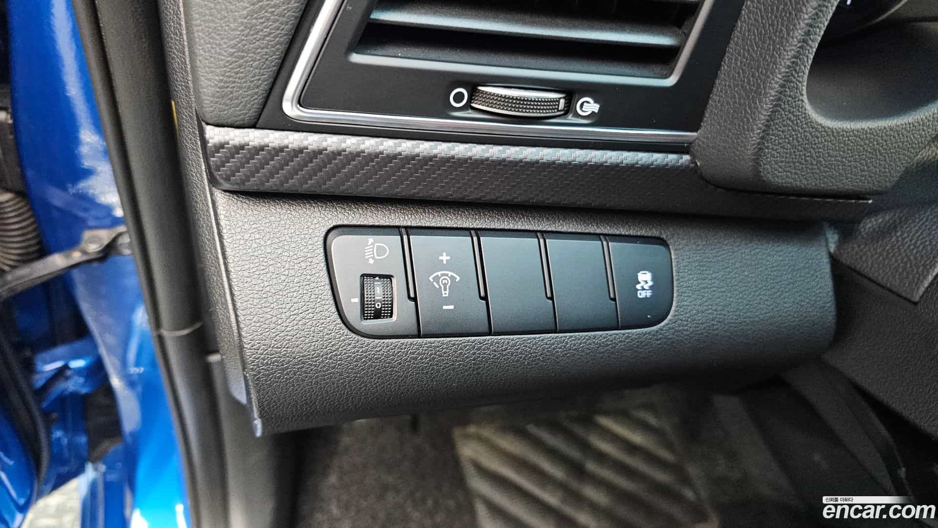 AVANTE Hyundai 2018.4-OPTION-019