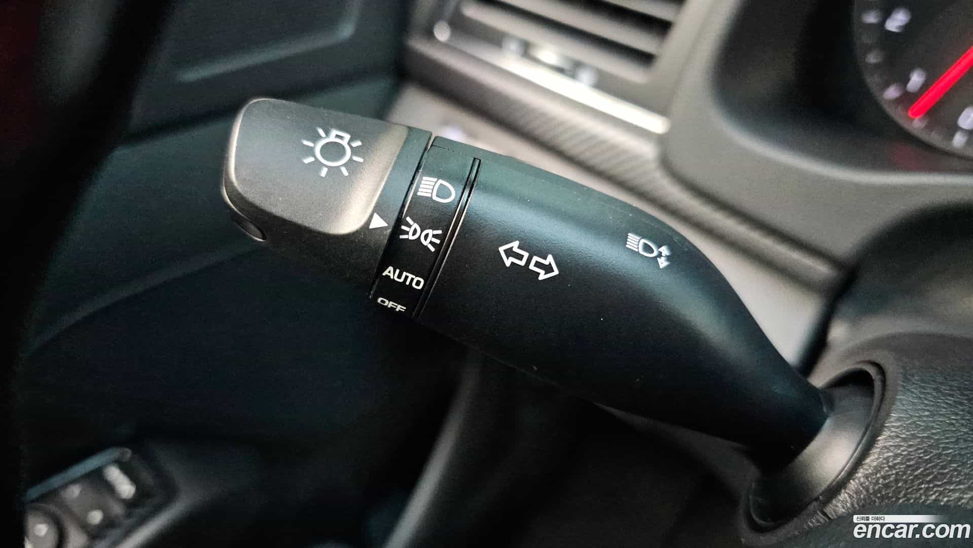 AVANTE Hyundai 2018.4-OPTION-021