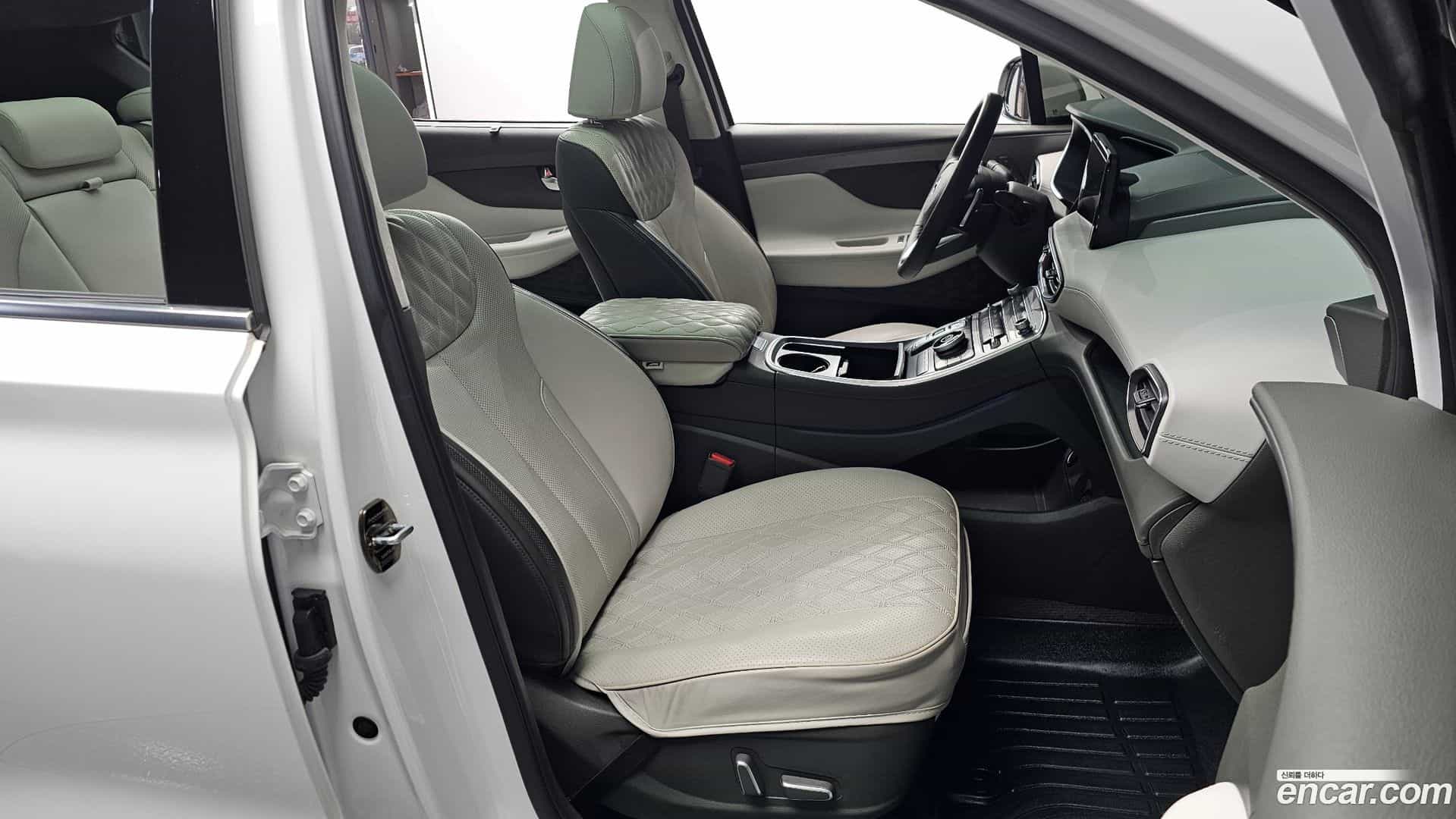Santafe Hyundai 2021.0-INNER-010