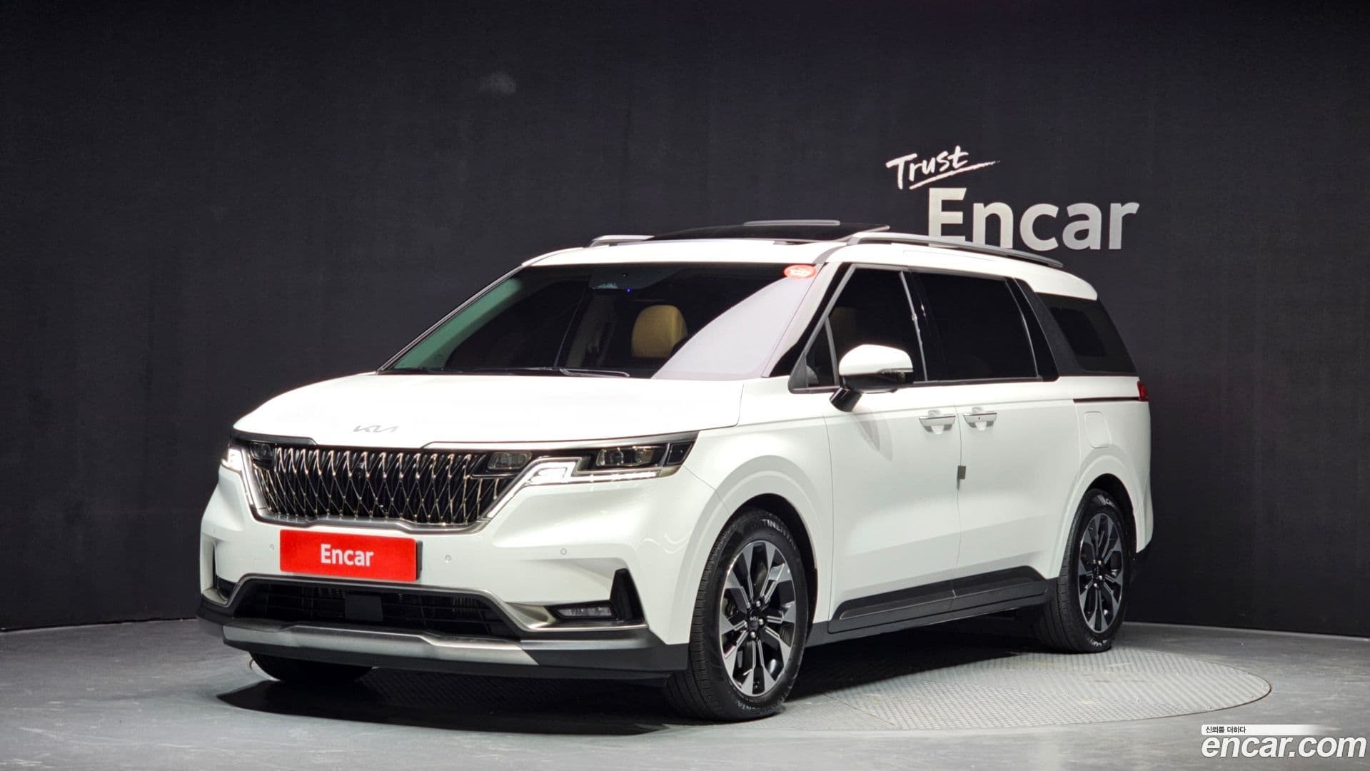 Main__Slider__Photo:Canival Kia 2022.4-0