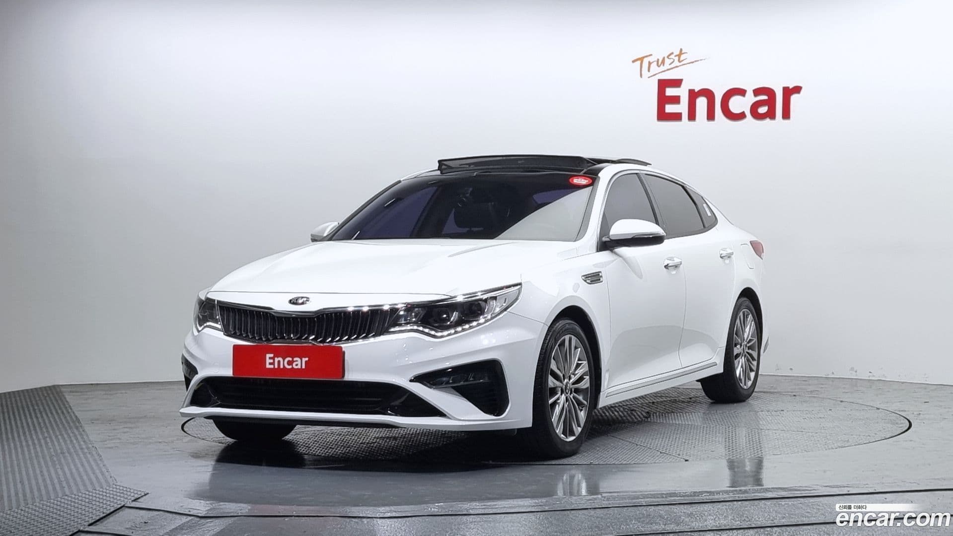 Main__Slider__Photo:K5 Kia 2018.3-0