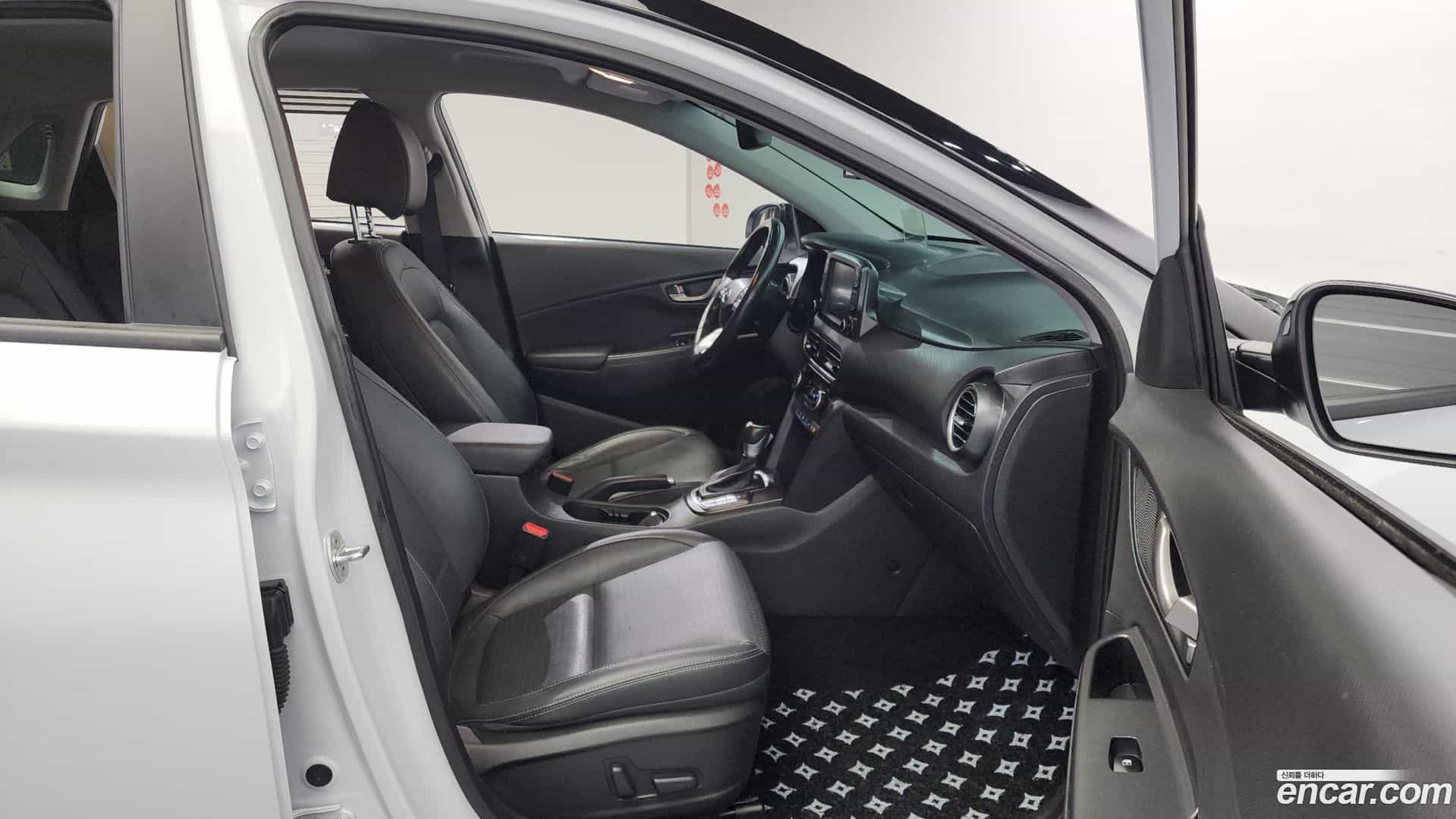 Kona Hyundai 2018.6-OPTION-016