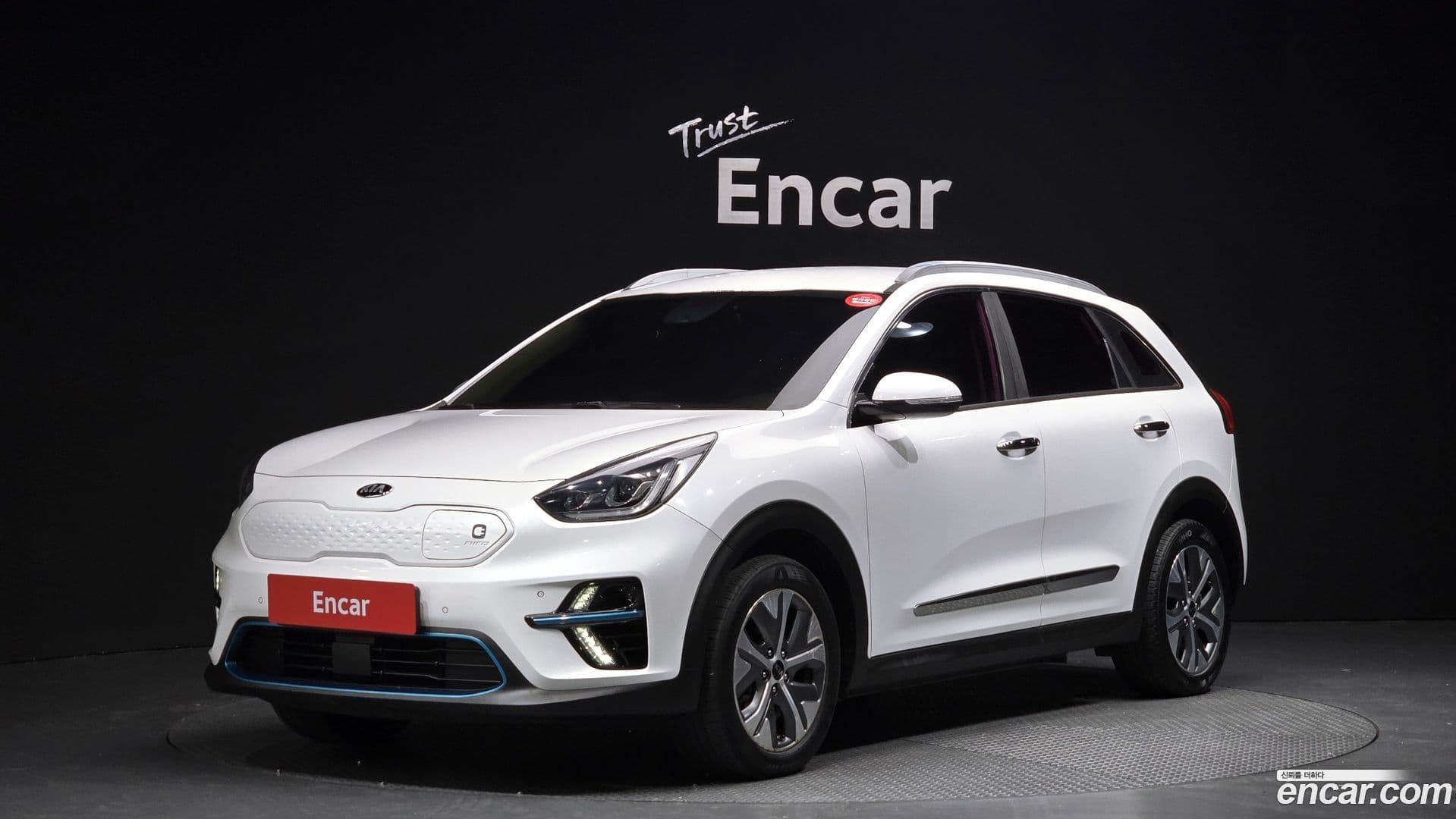 Main__Slider__Photo:Niro Kia 2018.9-0