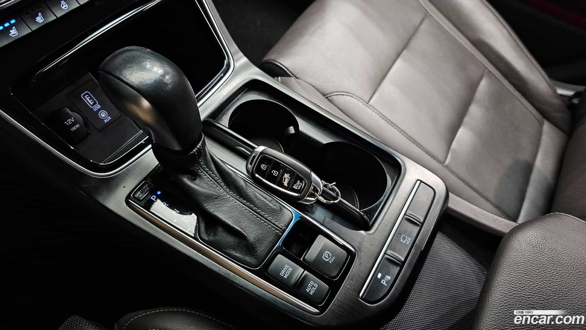 Grandeur Hyundai 2017.10-INNER-009