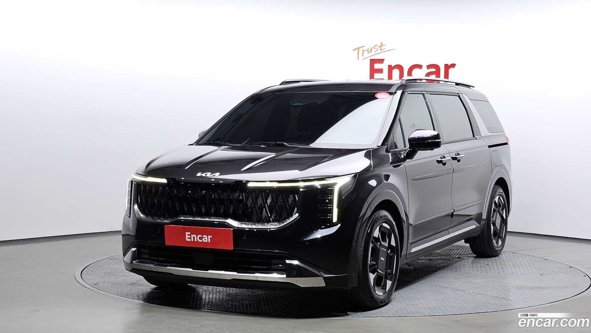 Main__Slider__Photo:Canival Kia 2024.0-0