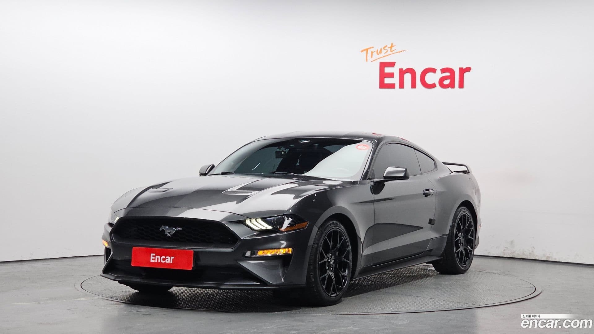 Main__Slider__Photo:Mustang Ford 2018.10-0