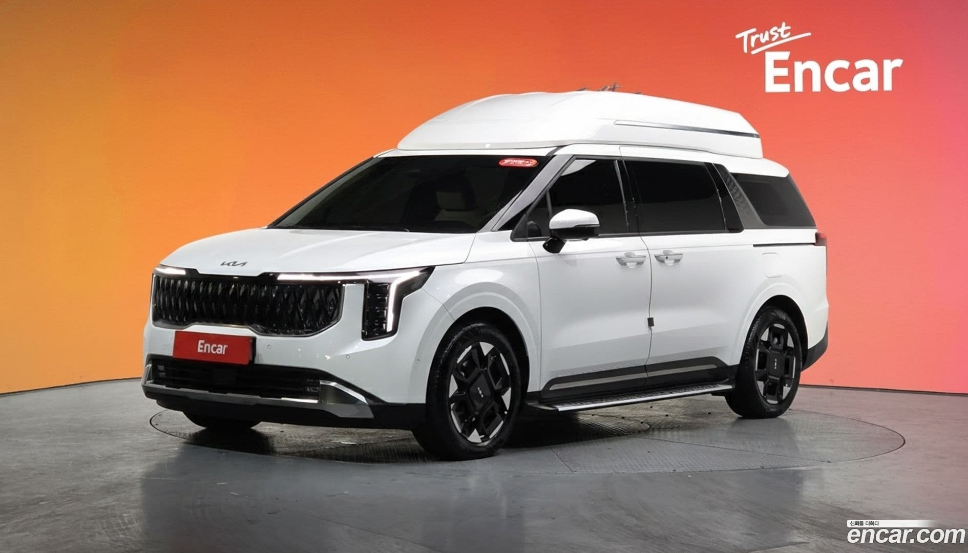 Main__Slider__Photo:Canival Kia 2024.8-0