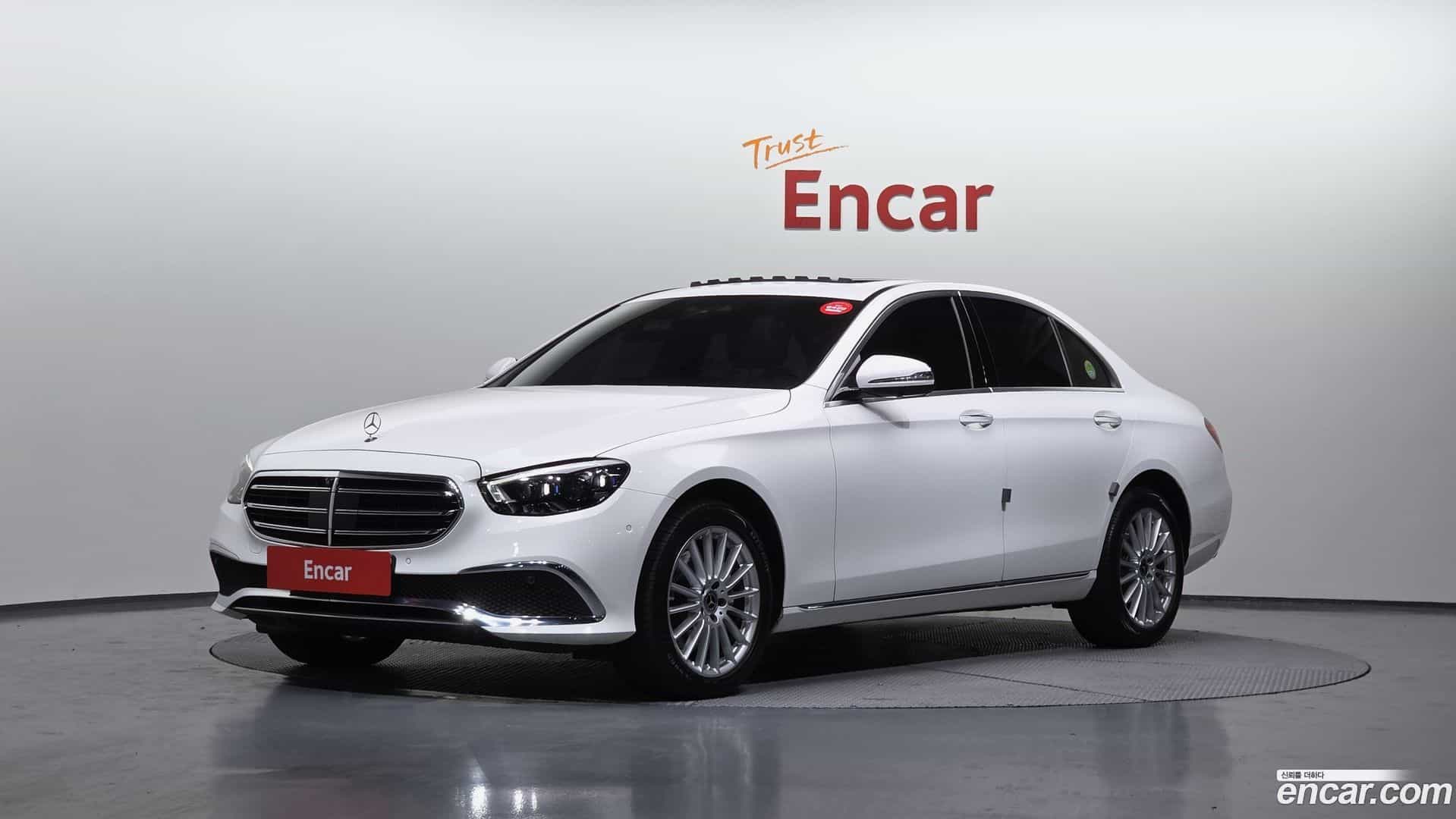 E-Class Mercedes-Benz 2021.9-OUTER-001