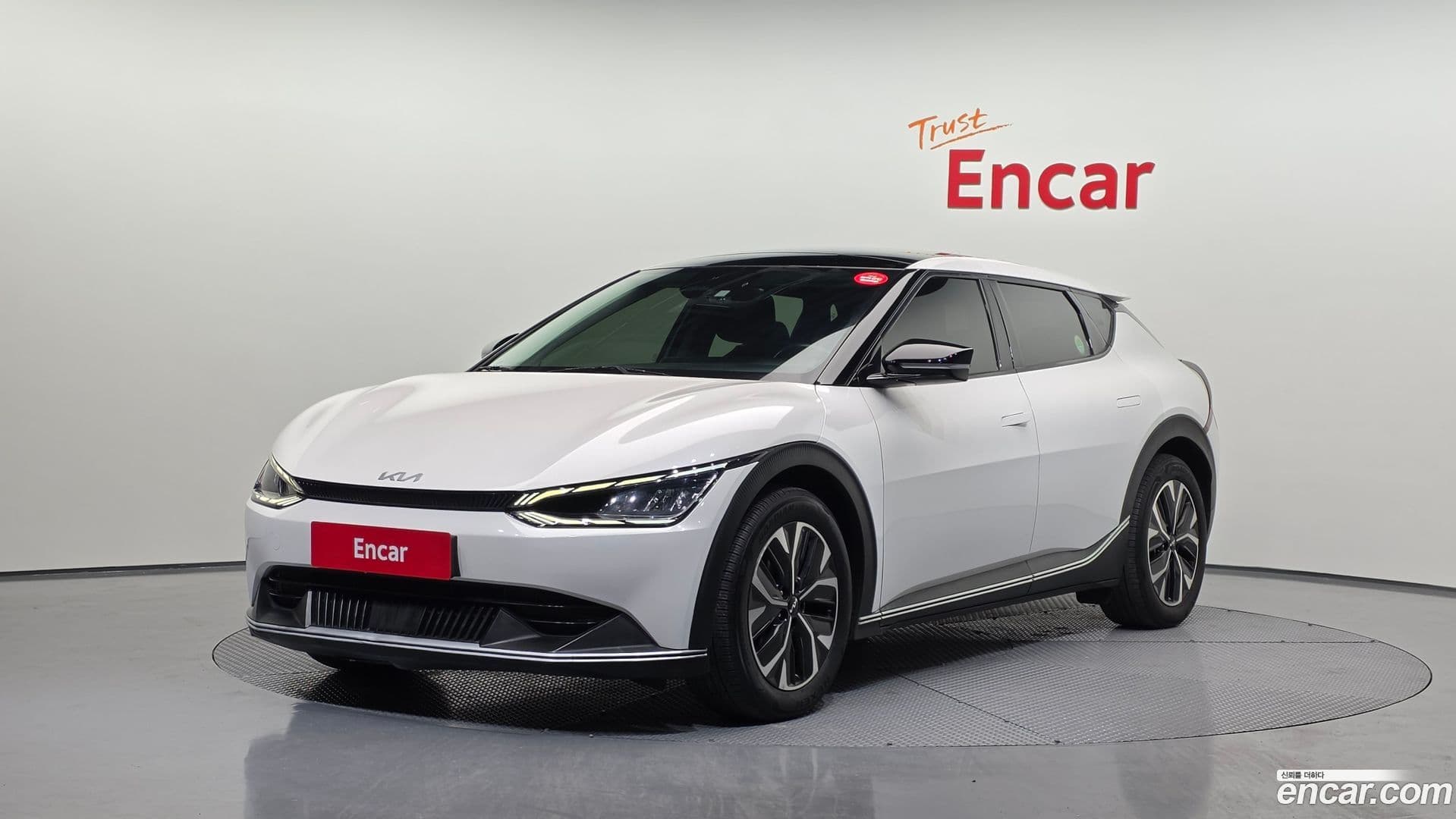 Main__Slider__Photo:EV6 Kia 2021.10-0