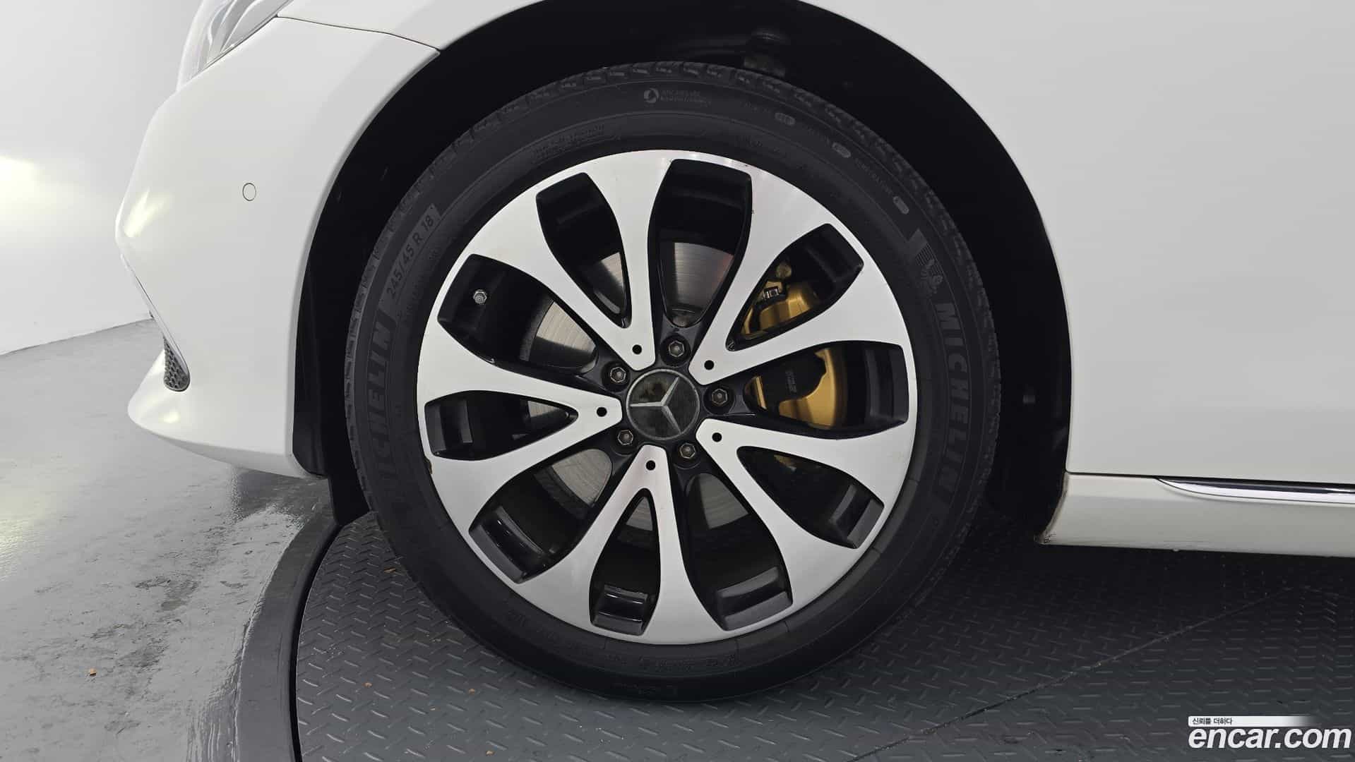 E-Class Mercedes-Benz 2016.10-OUTER-005