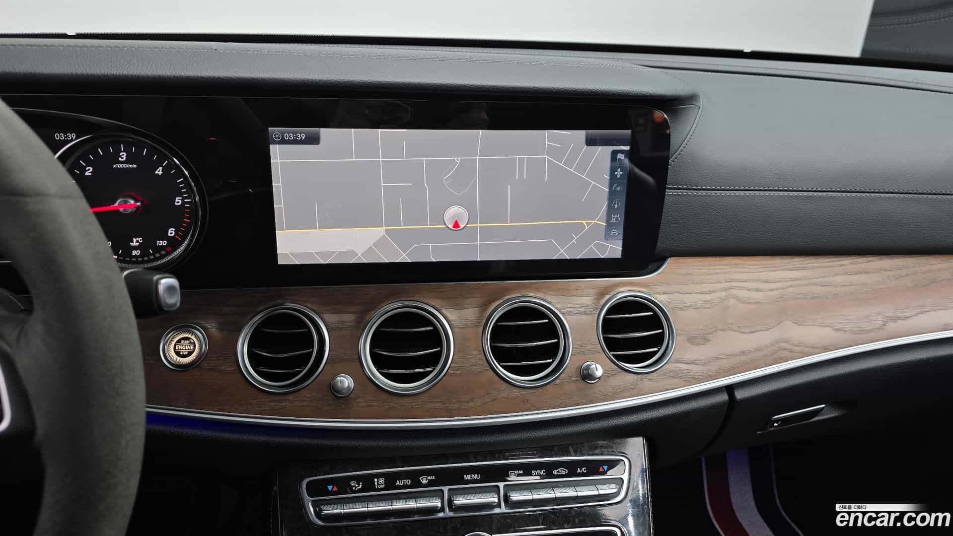E-Class Mercedes-Benz 2016.10-OPTION-019