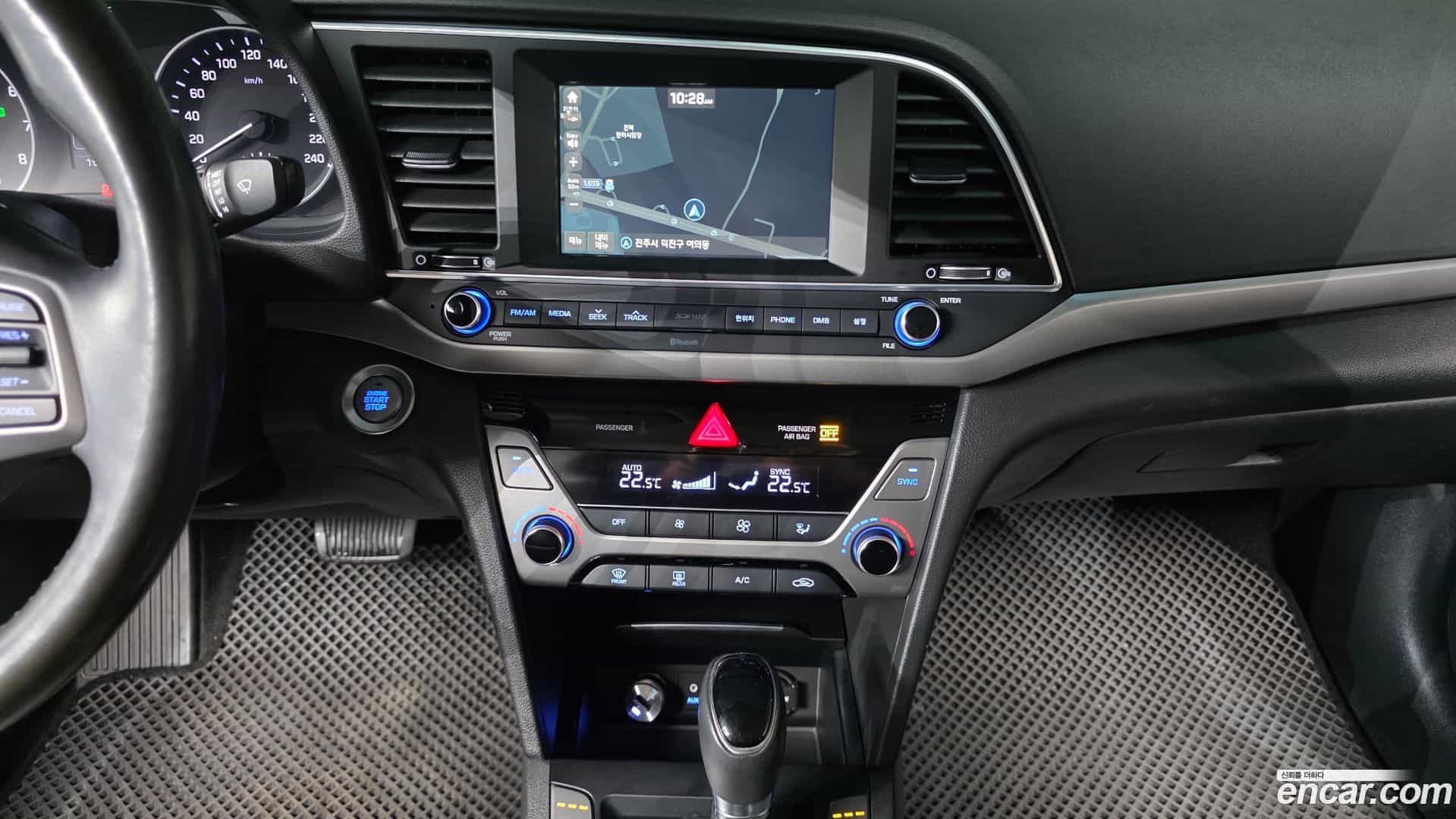 AVANTE Hyundai 2016.2-OPTION-019