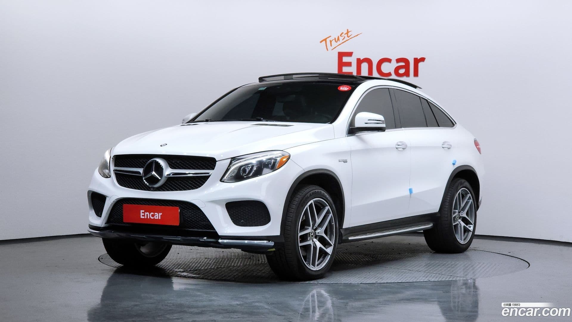 Main__Slider__Photo:GLE-Class Mercedes-Benz 2017.3-0