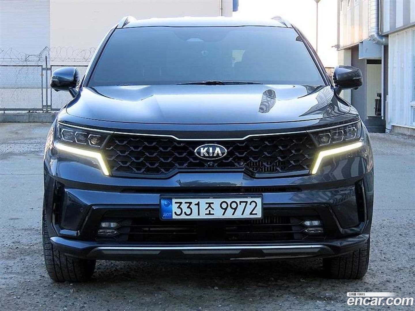 Main__Slider__Photo:Sorento Kia 2021.4-0