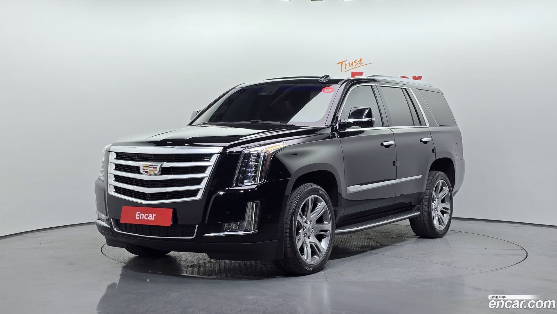 Main__Slider__Photo:Escalade Cadillac 2018.9-0