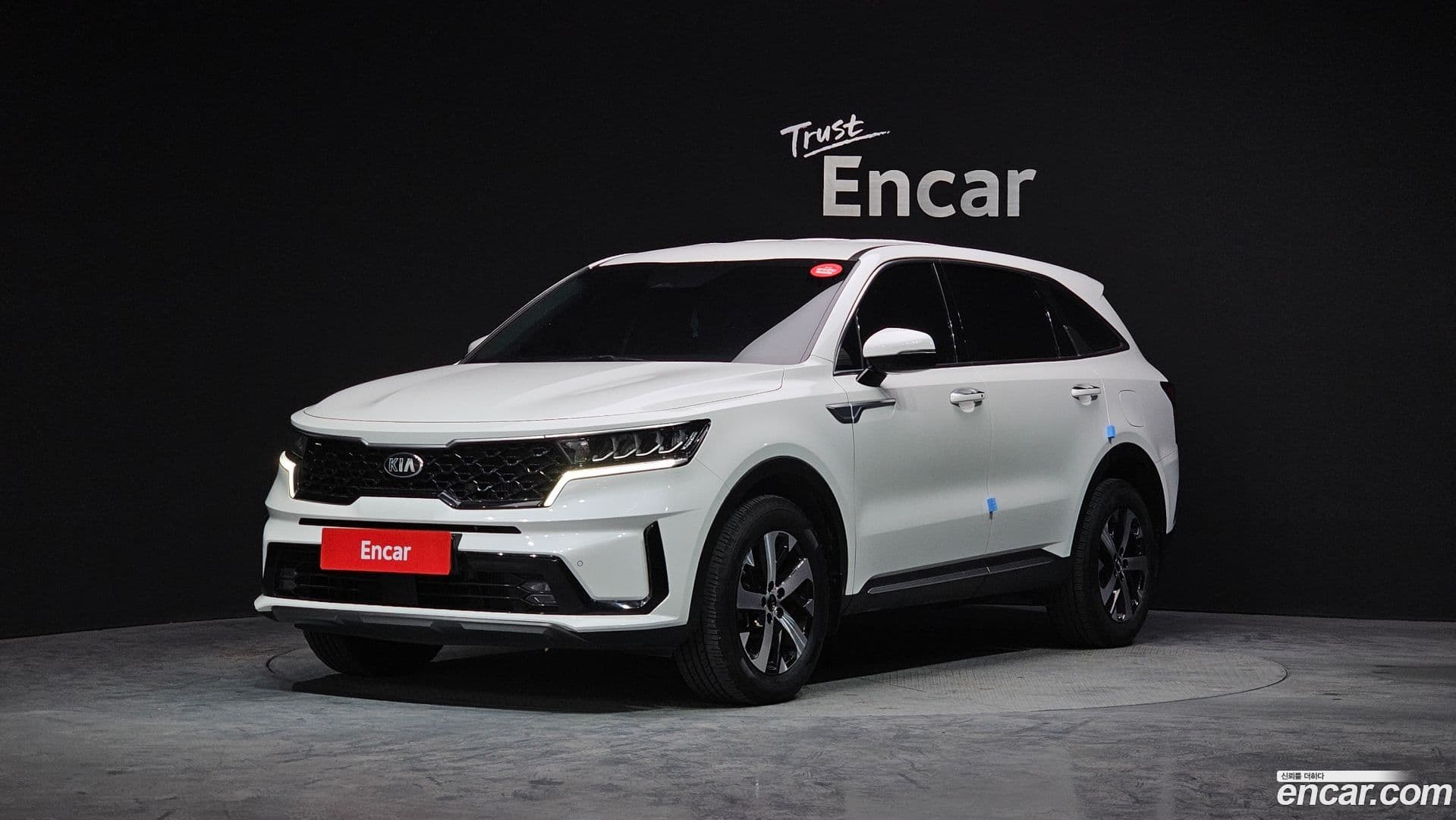 Main__Slider__Photo:Sorento Kia 2021.3-0