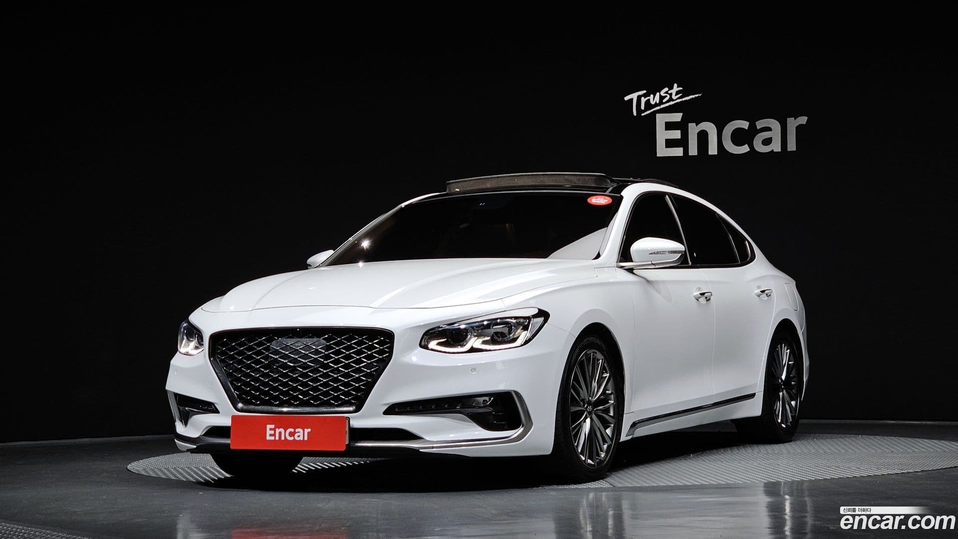 Main__Slider__Photo:Grandeur Hyundai 2017.6-0