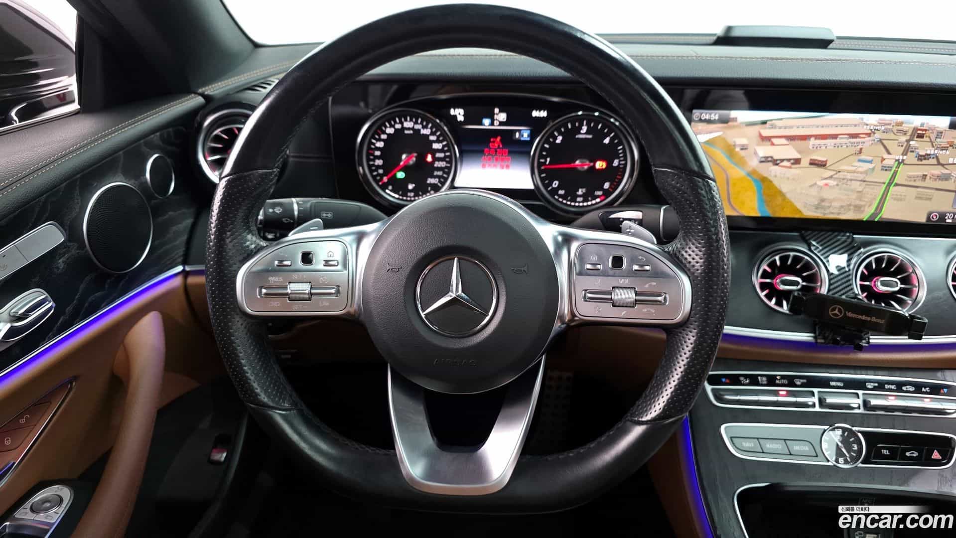 E-Class Mercedes-Benz 2018.10-OPTION-017