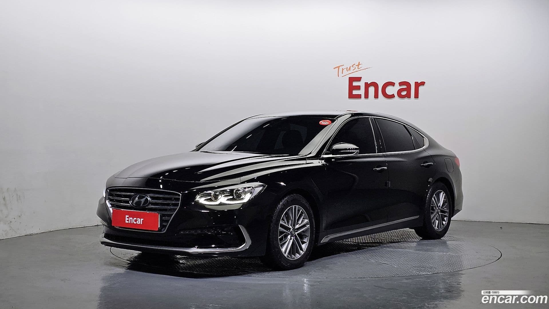Main__Slider__Photo:Grandeur Hyundai 2019.11-0