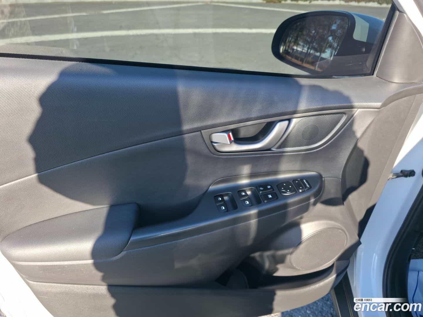 Kona Hyundai 2017.8-OPTION-016