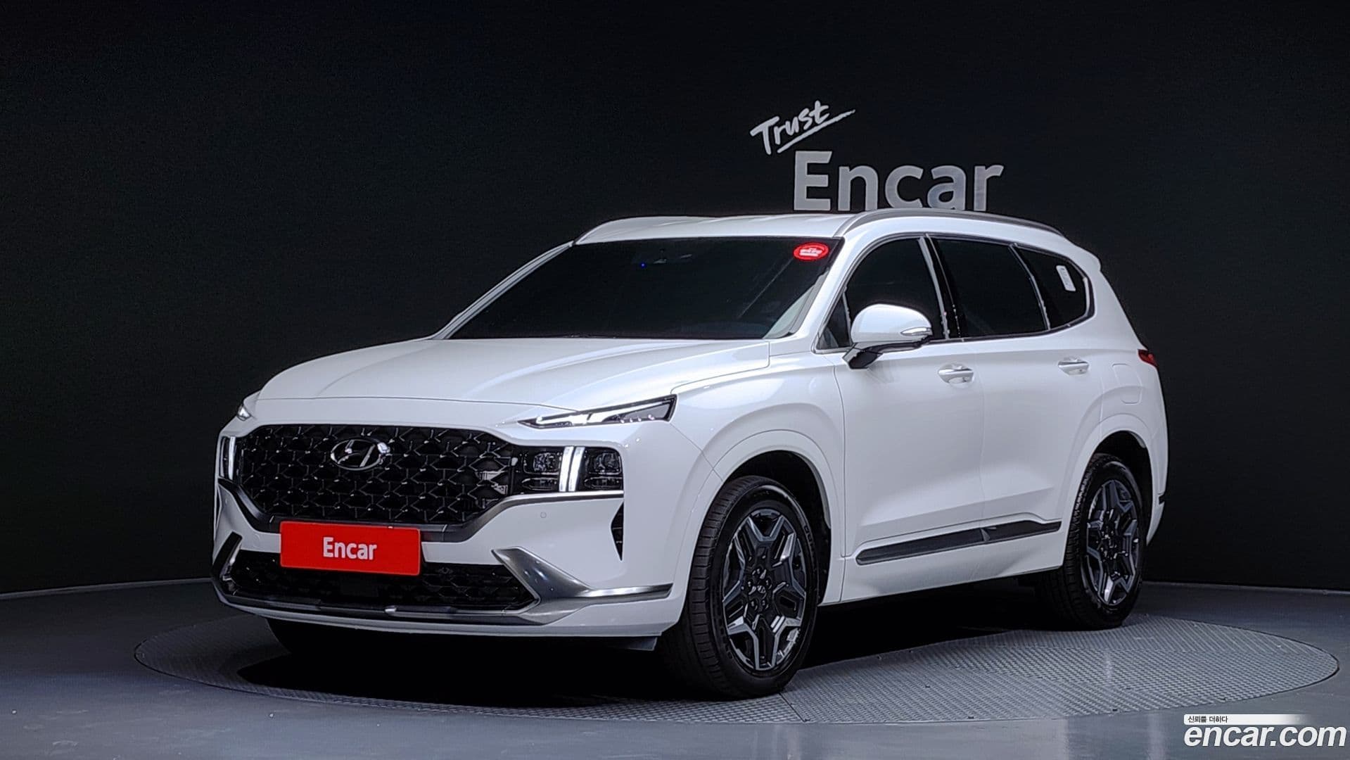 Main__Slider__Photo:Santafe Hyundai 2023.3-0