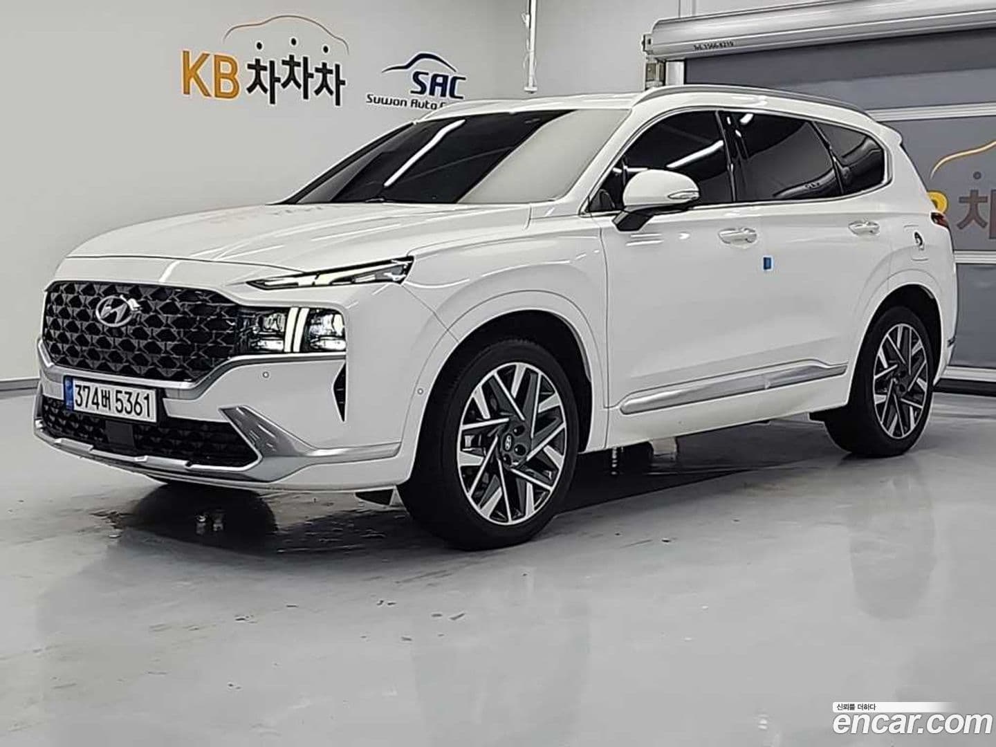 Main__Slider__Photo:Santafe Hyundai 2020.9-0