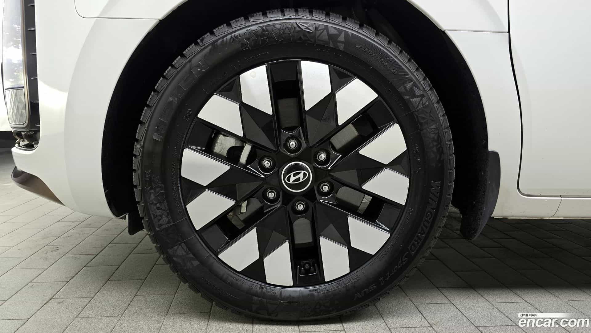 Staria Hyundai 2025.0-OUTER-005