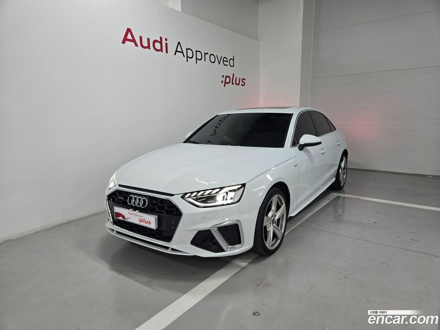 Main__Slider__Photo:A4 Audi 2022.5-0