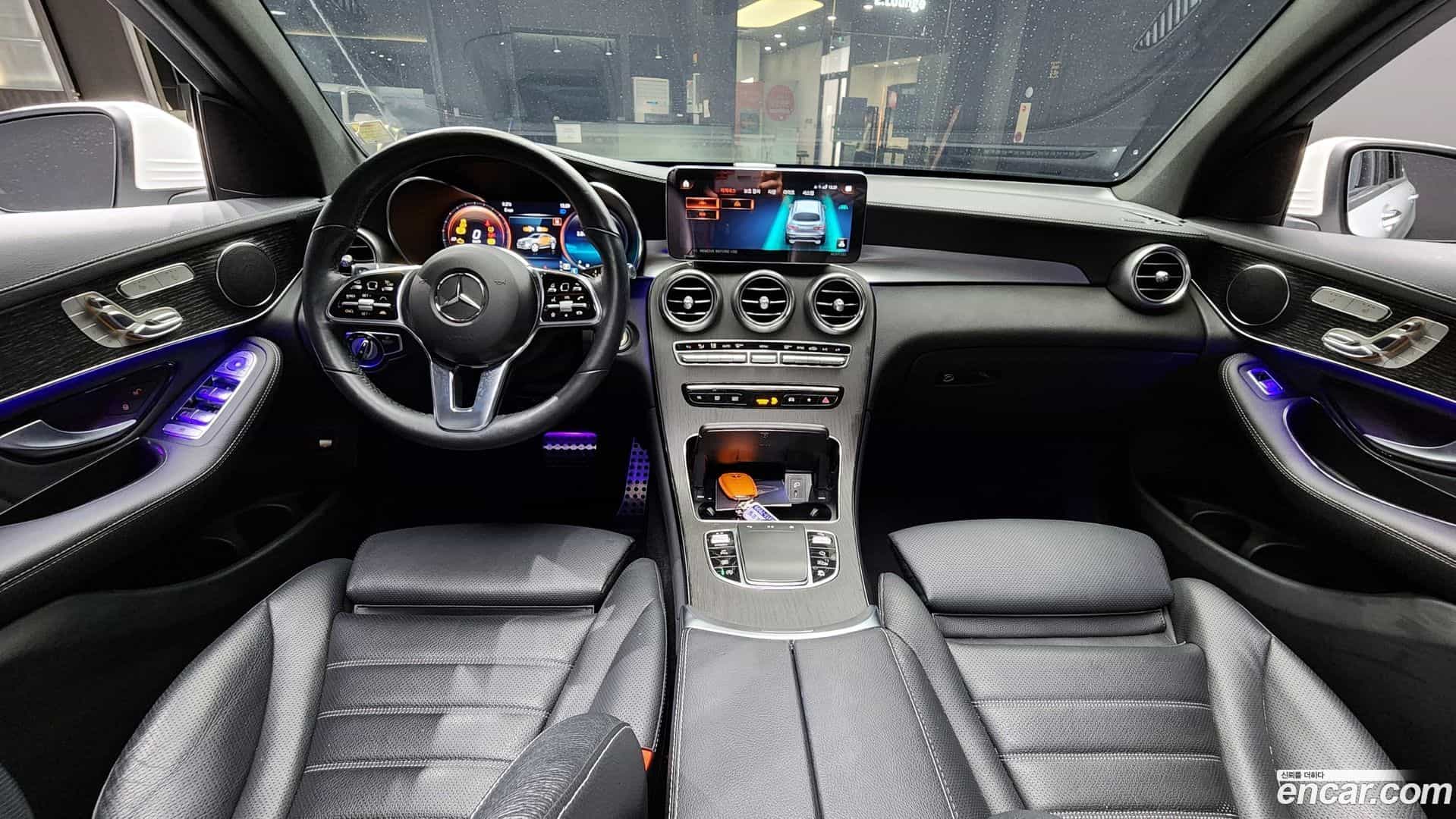 GLC-Class Mercedes-Benz 2023.3-INNER-007