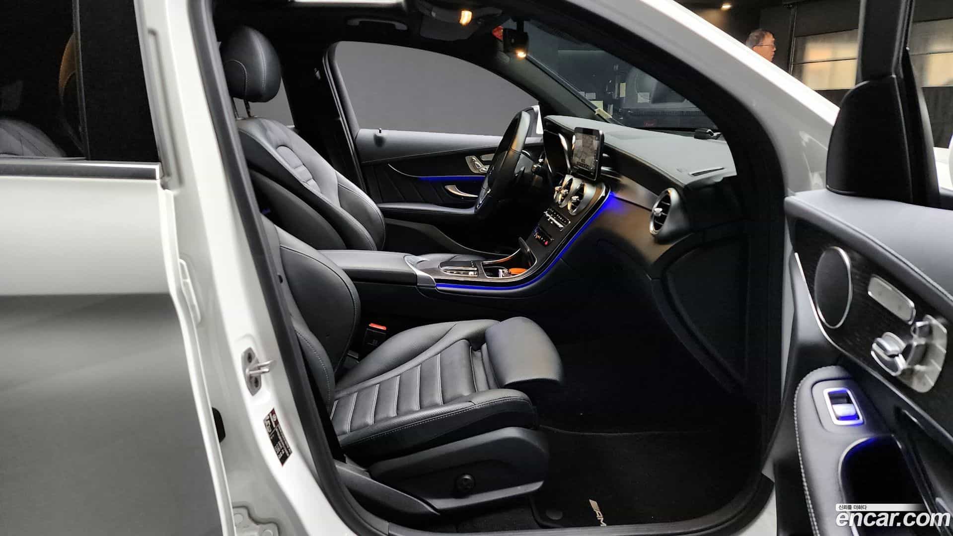GLC-Class Mercedes-Benz 2023.3-INNER-010