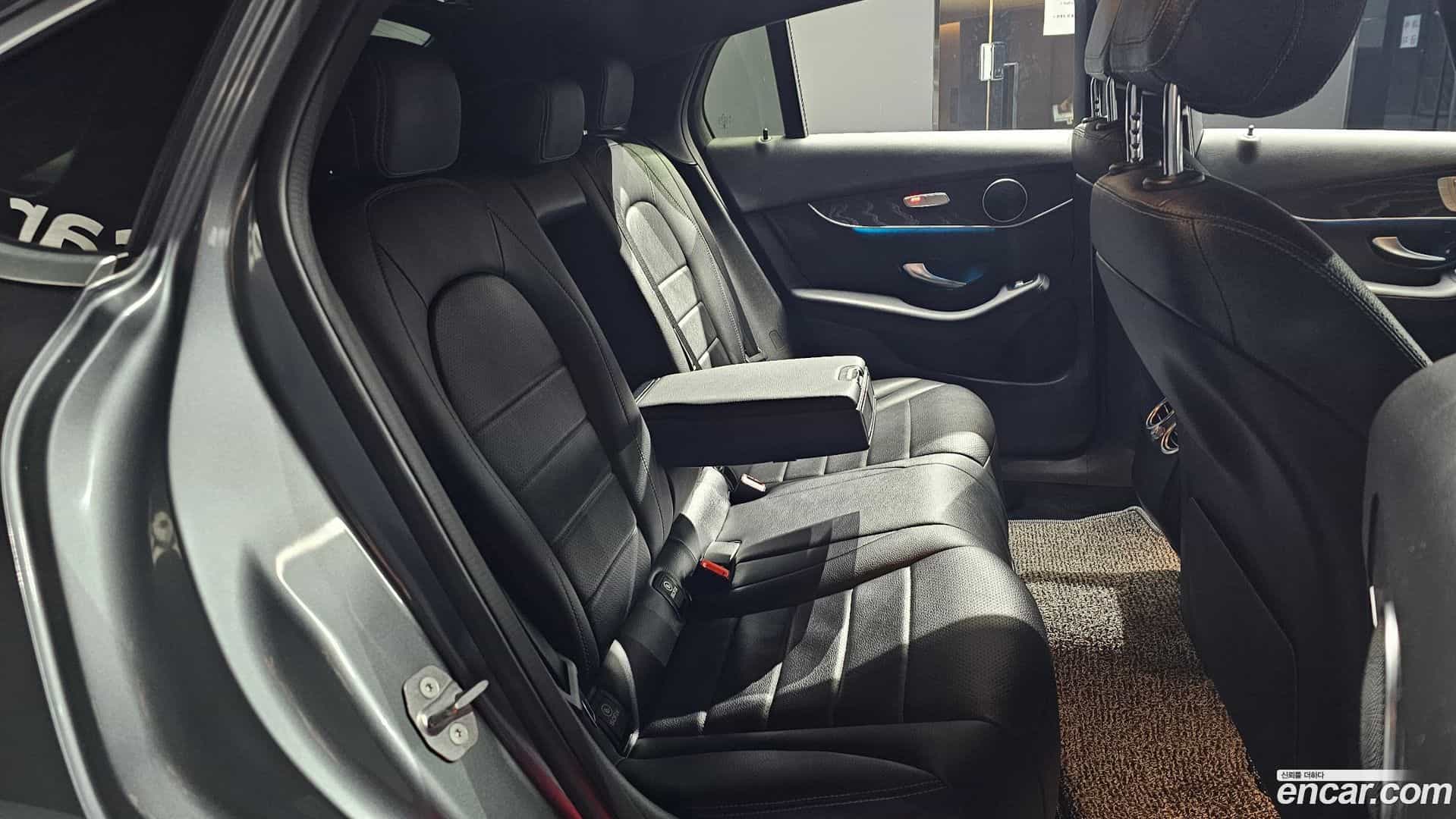 GLC-Class Mercedes-Benz 2019.9-OPTION-016