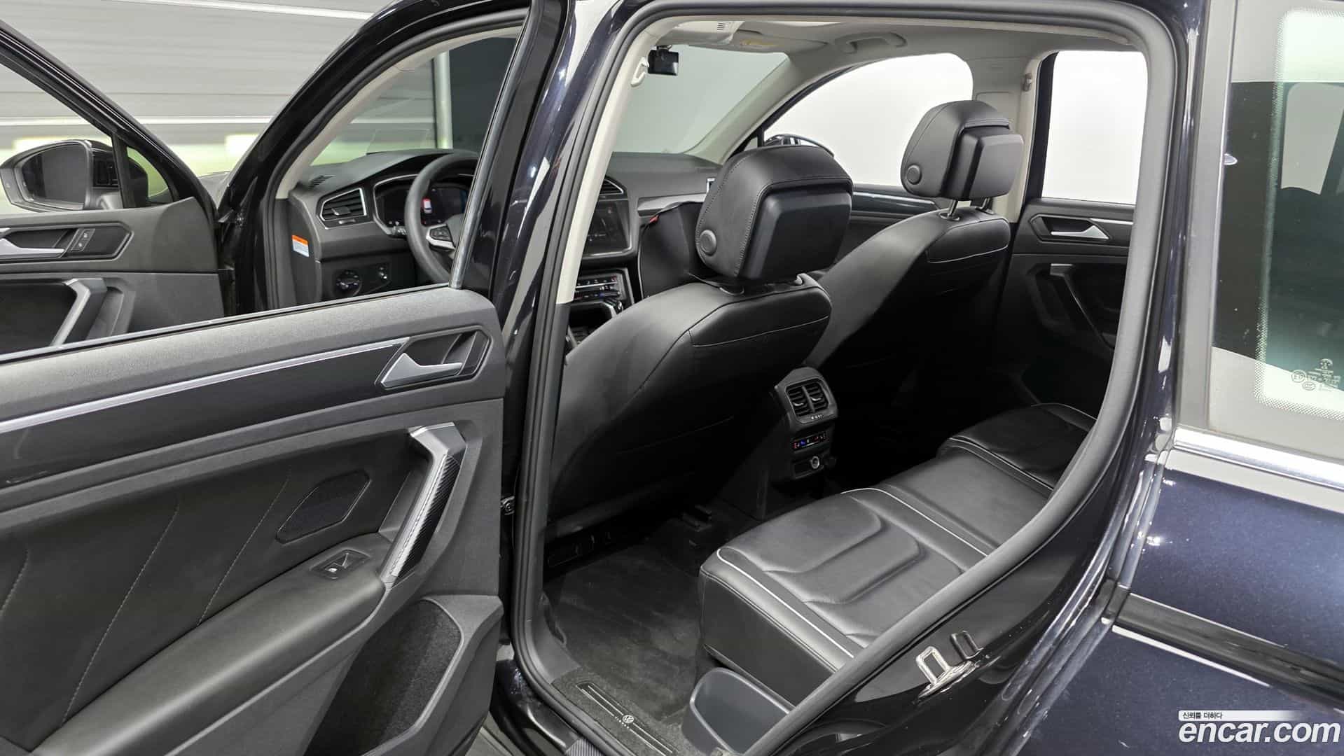 Tiguan Volkswagen 2023.6-OPTION-015