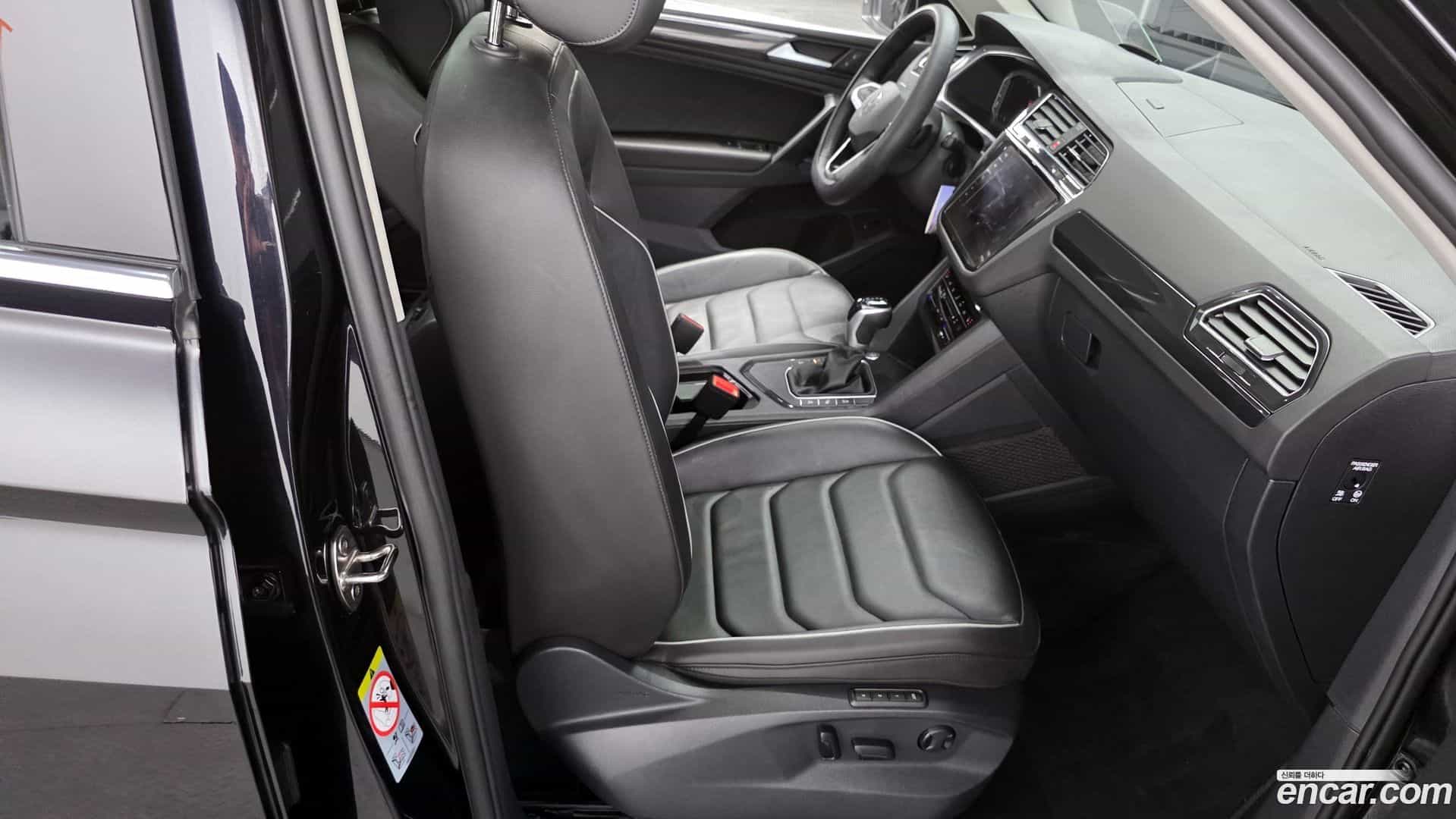 Tiguan Volkswagen 2023.6-OPTION-016
