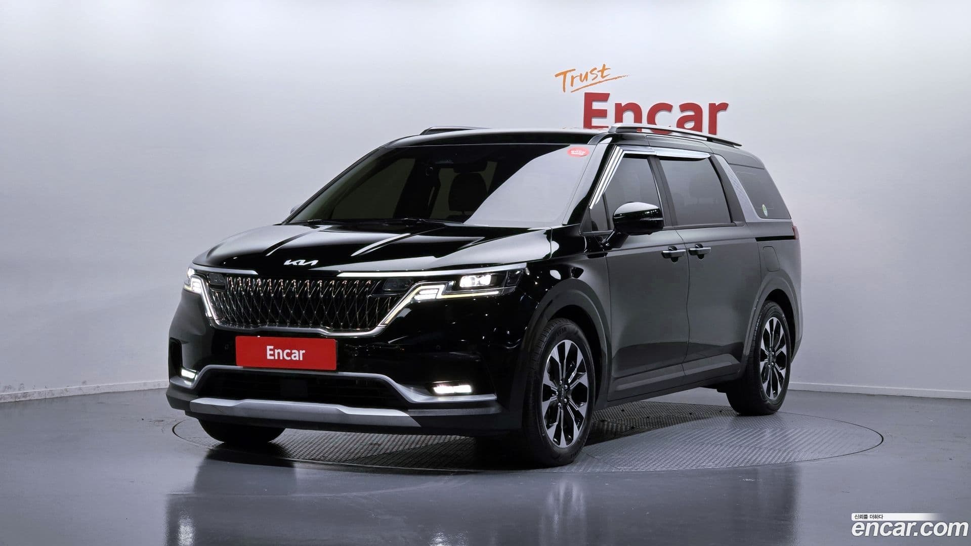 Main__Slider__Photo:Canival Kia 2021.11-0