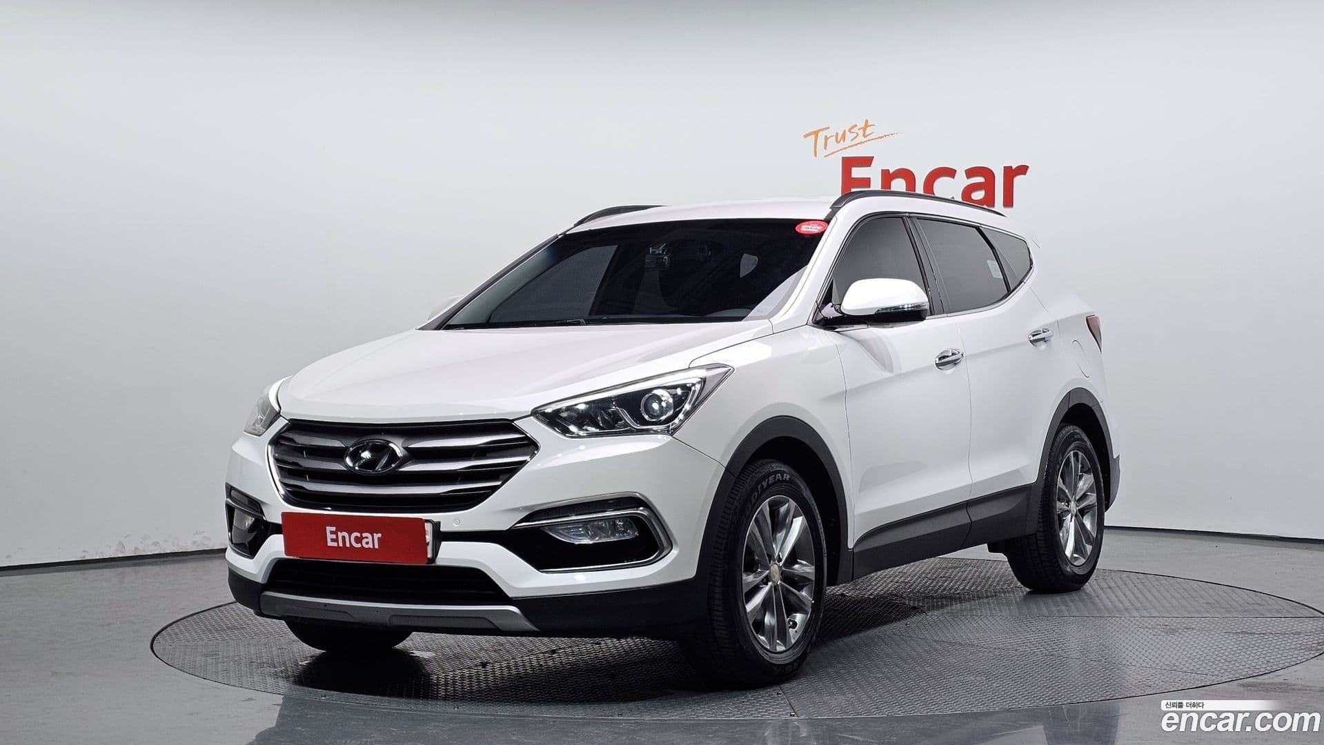 Main__Slider__Photo:Santafe Hyundai 2015.11-0