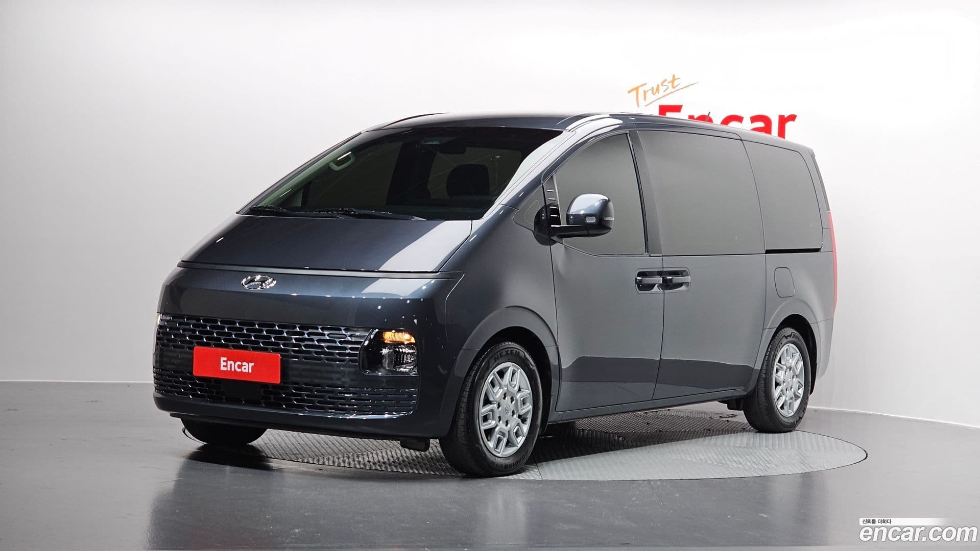 Main__Slider__Photo:Staria Hyundai 2022.4-0