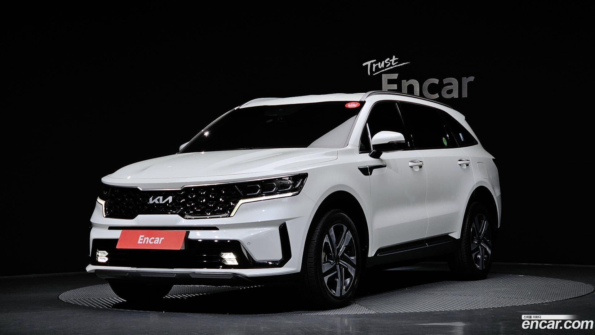 Main__Slider__Photo:Sorento Kia 2021.11-0
