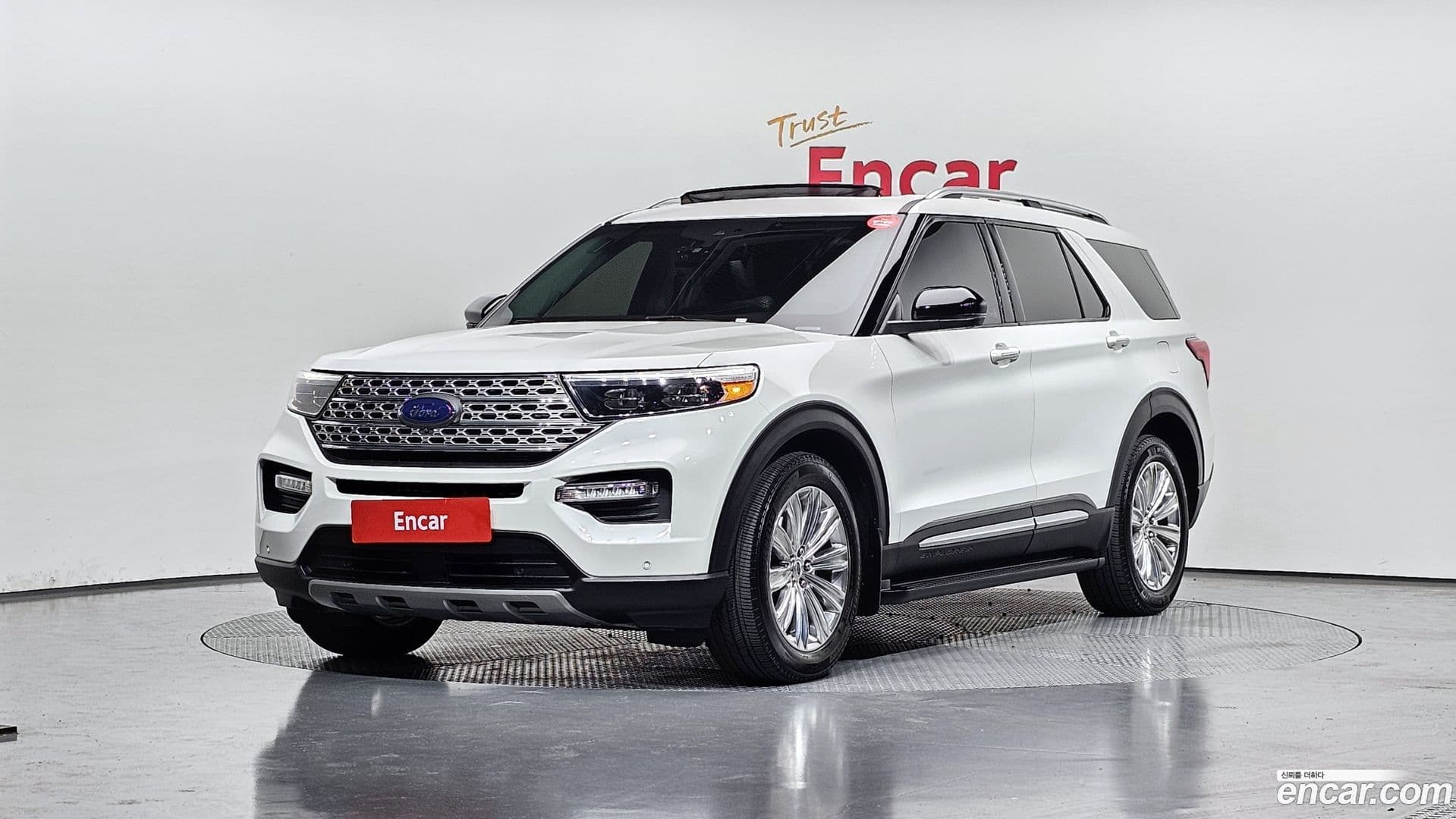 Main__Slider__Photo:Explorer Ford 2020.11-0