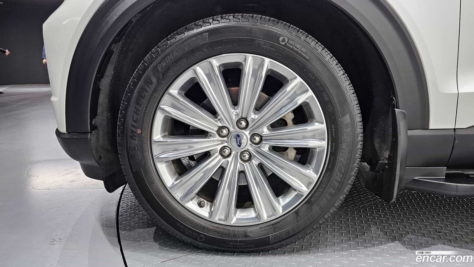 Explorer Ford 2020.11-OUTER-005