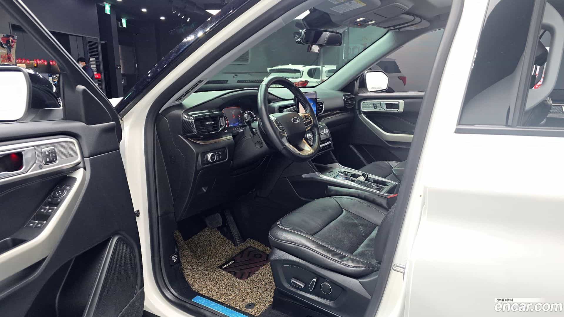 Explorer Ford 2020.11-INNER-010
