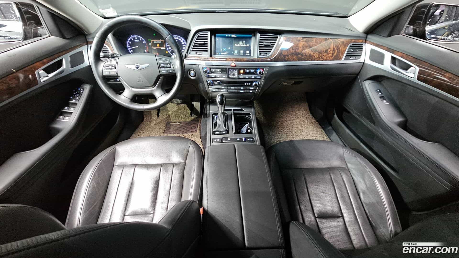 Genesis Hyundai 2016.0-INNER-007