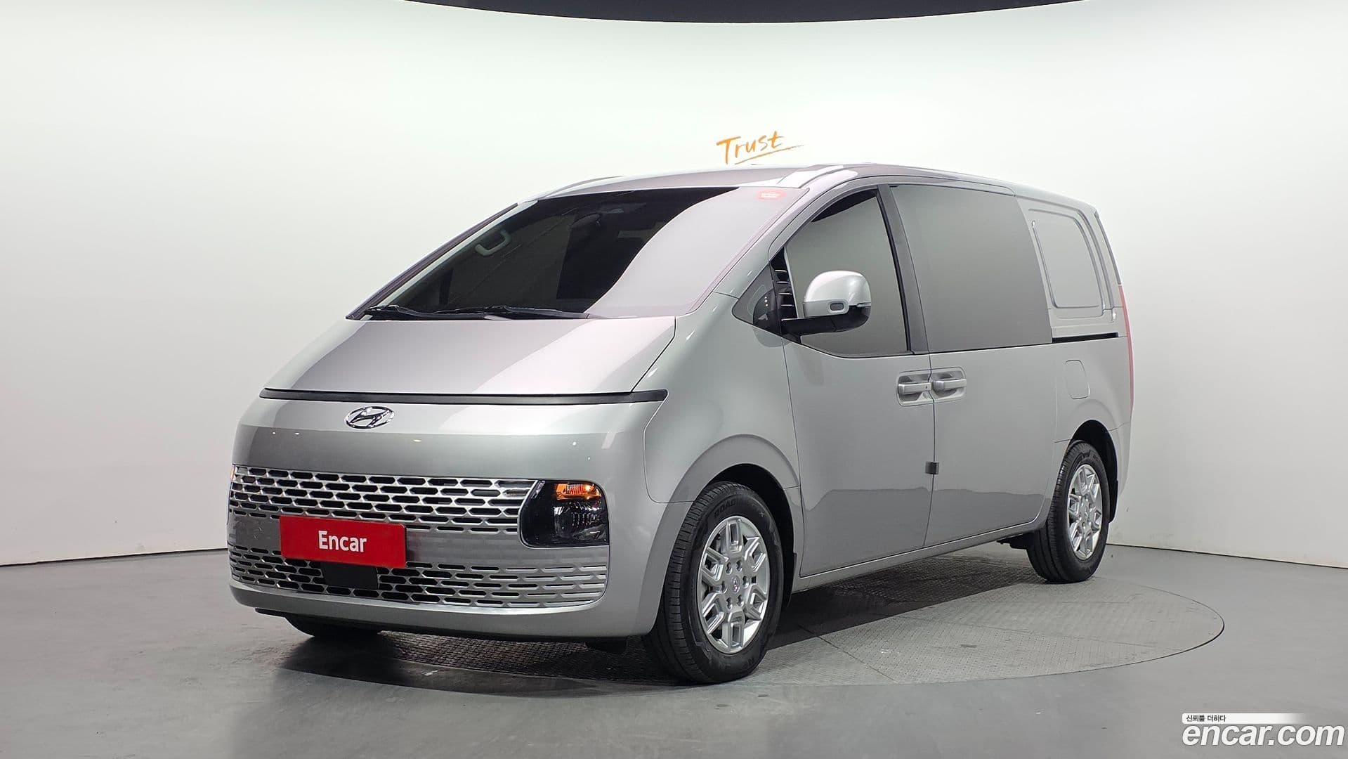 Main__Slider__Photo:Staria Hyundai 2022.6-0