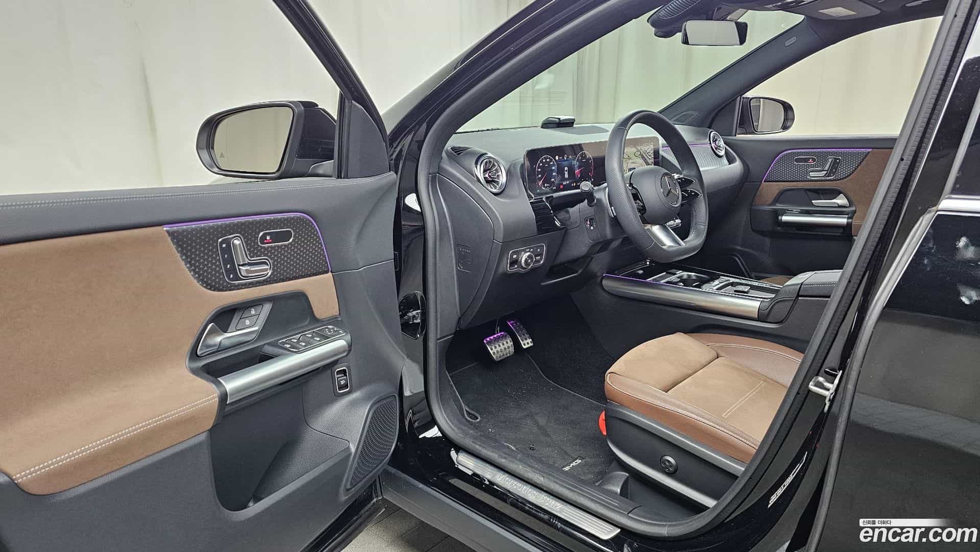 GLA-Class Mercedes-Benz 2025.4-INNER-010