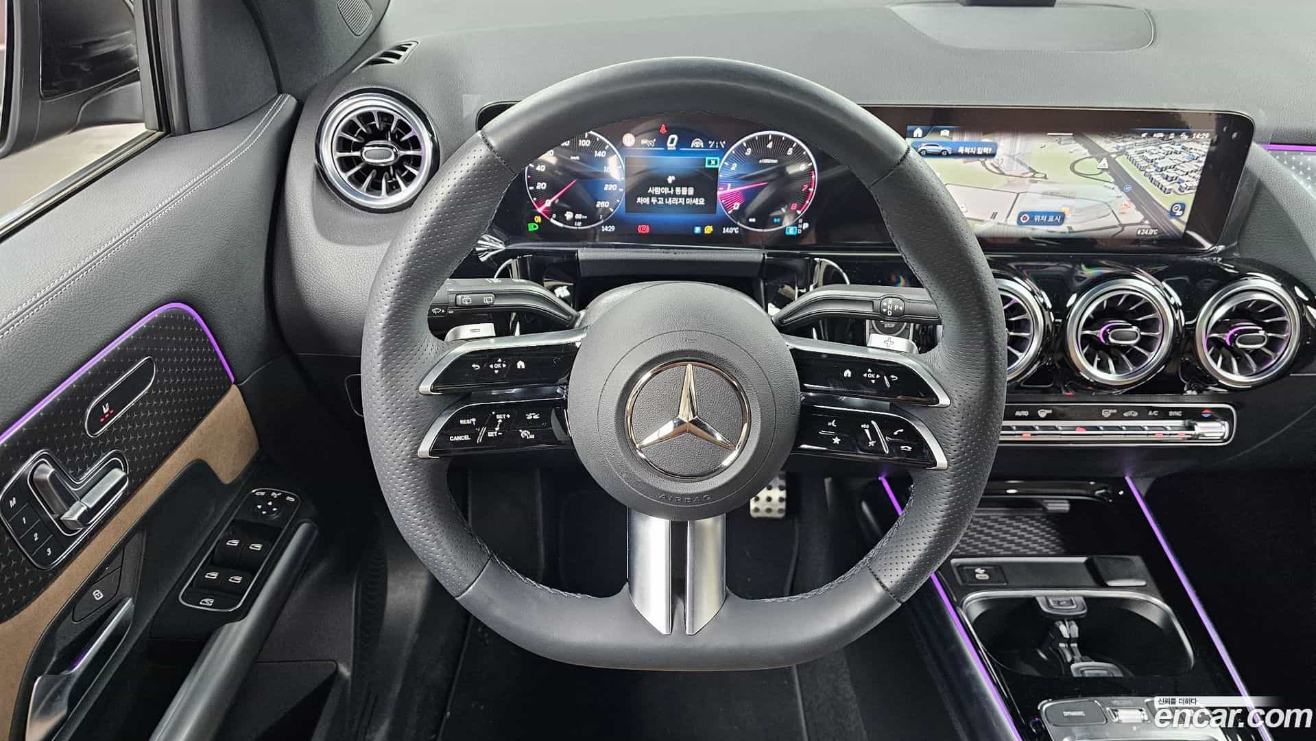 GLA-Class Mercedes-Benz 2025.4-OPTION-017