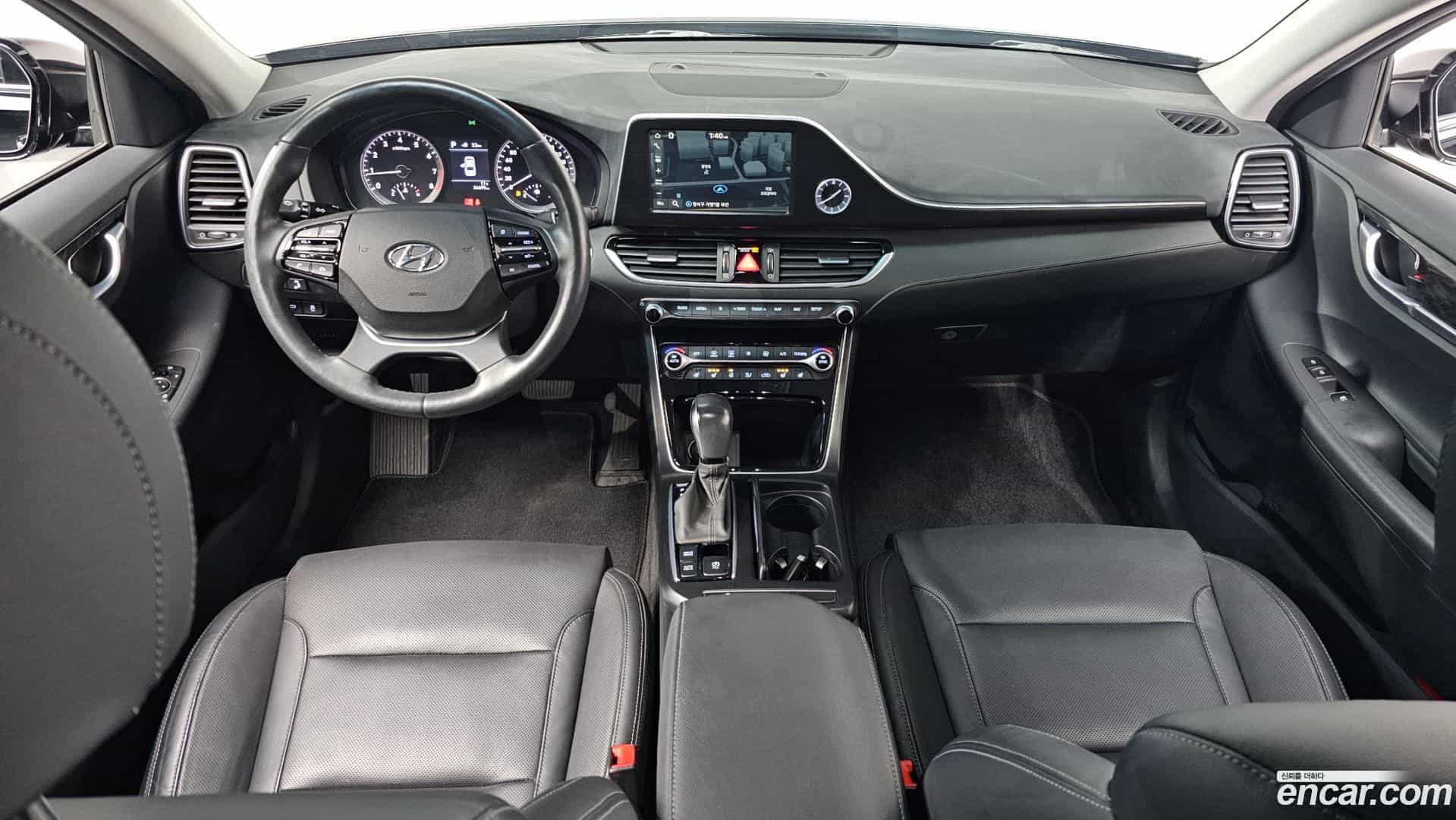 Grandeur Hyundai 2018.0-INNER-007