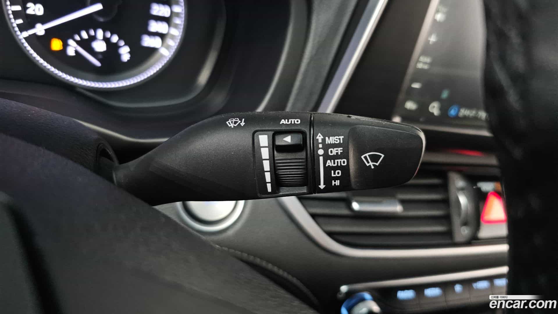 Grandeur Hyundai 2018.0-OPTION-021