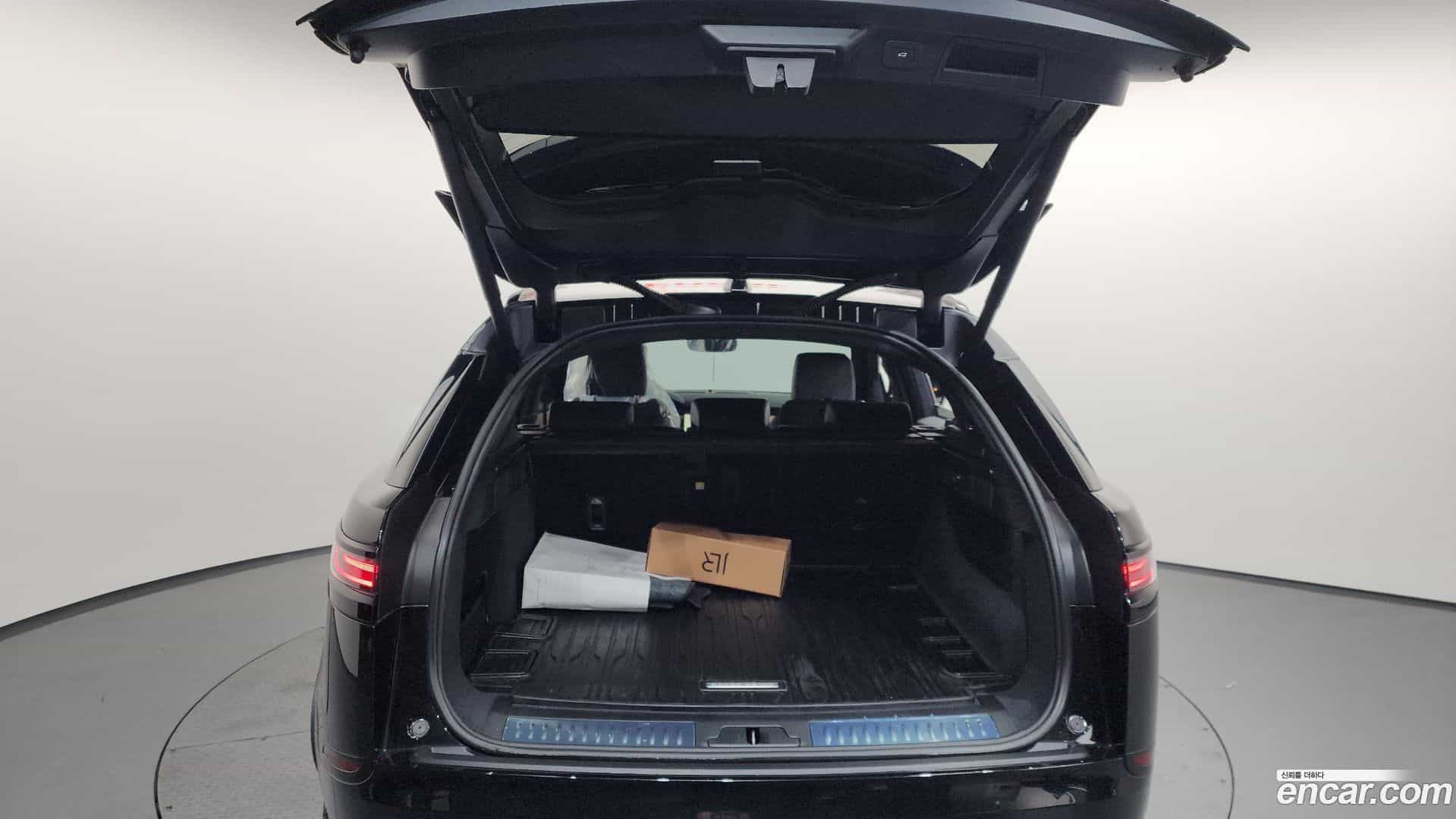 Range Rover Velar Land Rover 2025.3-OPTION-024